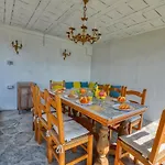 Pezzo 2-bedroom Lakeview With Shared Garden And Terrace شقة سان سيرو