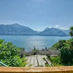 شقة Pezzo 2-bedroom Lakeview With Shared Garden And Terrace