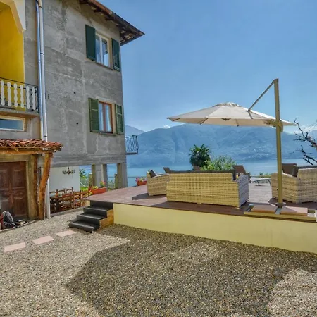 Pezzo 2-bedroom Lakeview With Shared Garden And Terrace شقة *