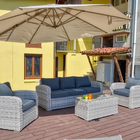 Pezzo 2-bedroom Lakeview With Shared Garden And Terrace شقة *