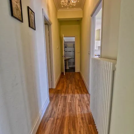Apartment Pezzo 2-bedroom Lakeview With Shared Garden And Terrace *
